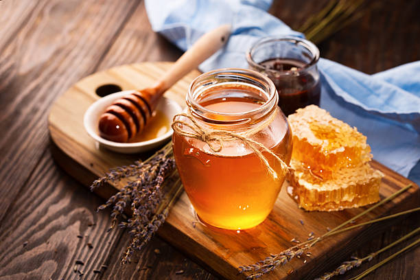 فوائد العسل واستخداماته الطبية