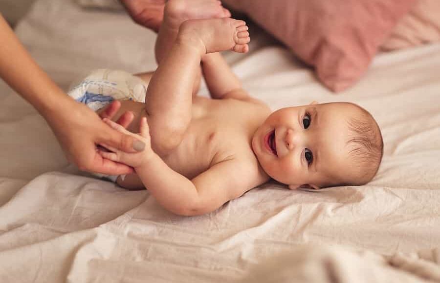 الامساك عند الرضع أعراضه وأسبابه وتشخيصه وطرق العلاج