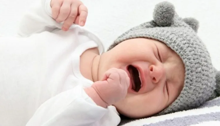 أسباب مغص الأطفال الرضع وطرق العلاج