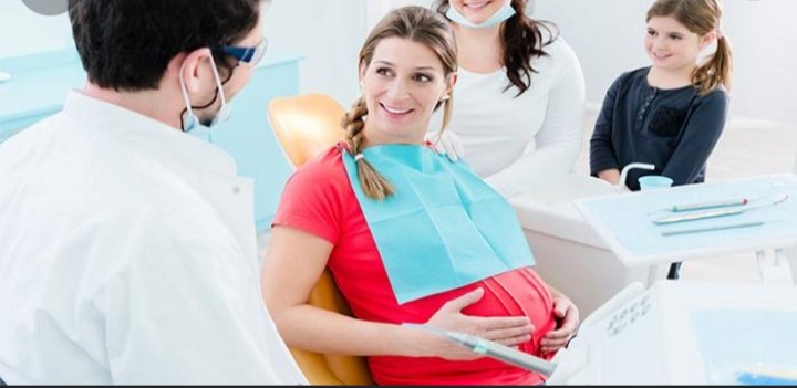 صحة فم وأسنان المرأة الحامل وأفضل الطرق للاهتمام بالأسنان فترة الحمل